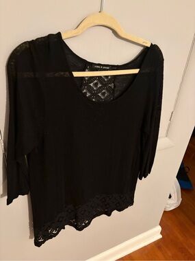 Cable & Gauge Black Lace-Hem Long Sleeve Top